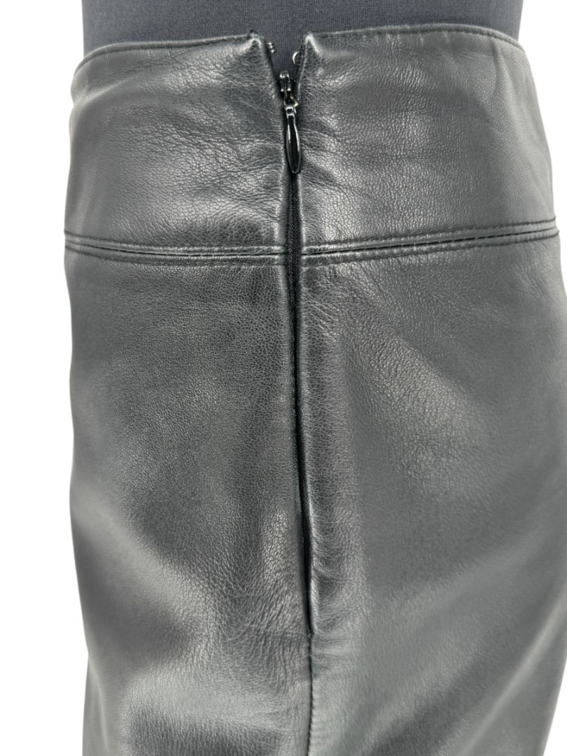 Anne Klein Black Leather Skirt – Size 10