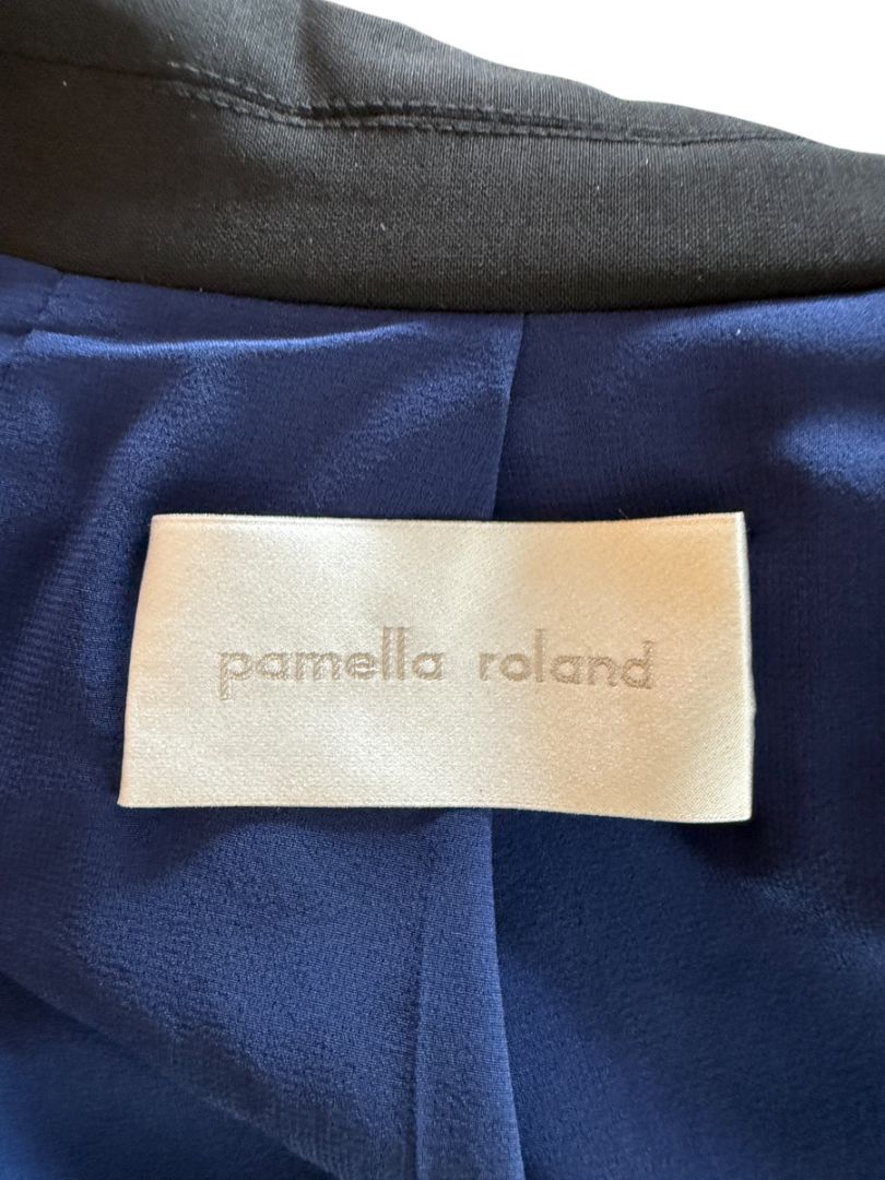 Pamella Roland Black Blazer Jacket Women’s Large – Classic 2 Button Wool Blend Career Workwear