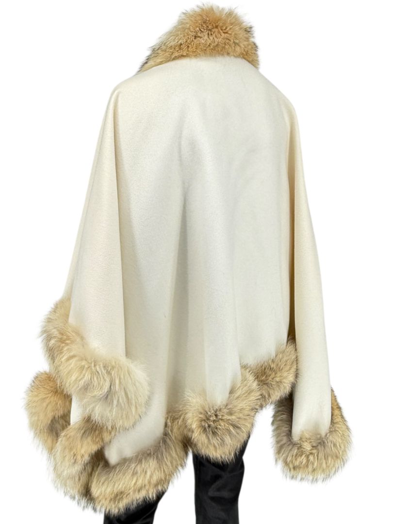 Pamella Roland Ivory Wool Cape Jacket with Natural Fur Trim – O/S