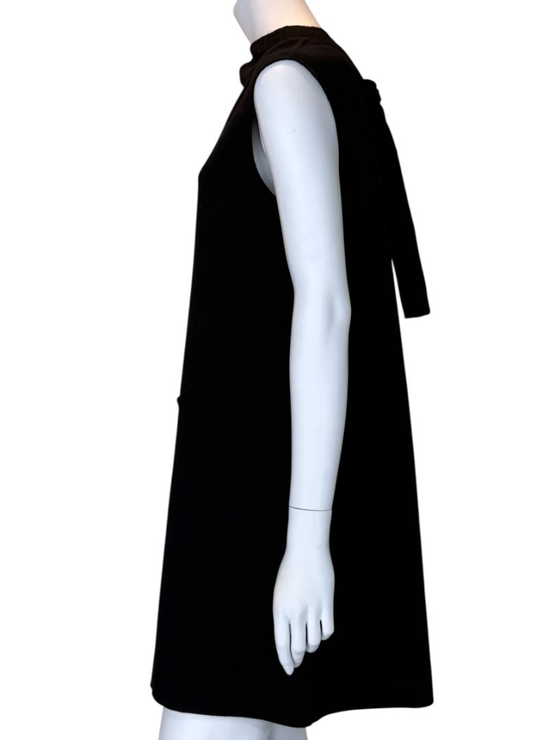 Pamella Roland Black Sleeveless Shift Dress with Back Bow Detail – Large