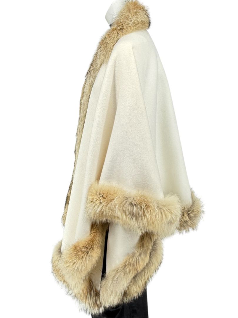 Pamella Roland Ivory Wool Cape Jacket with Natural Fur Trim – O/S