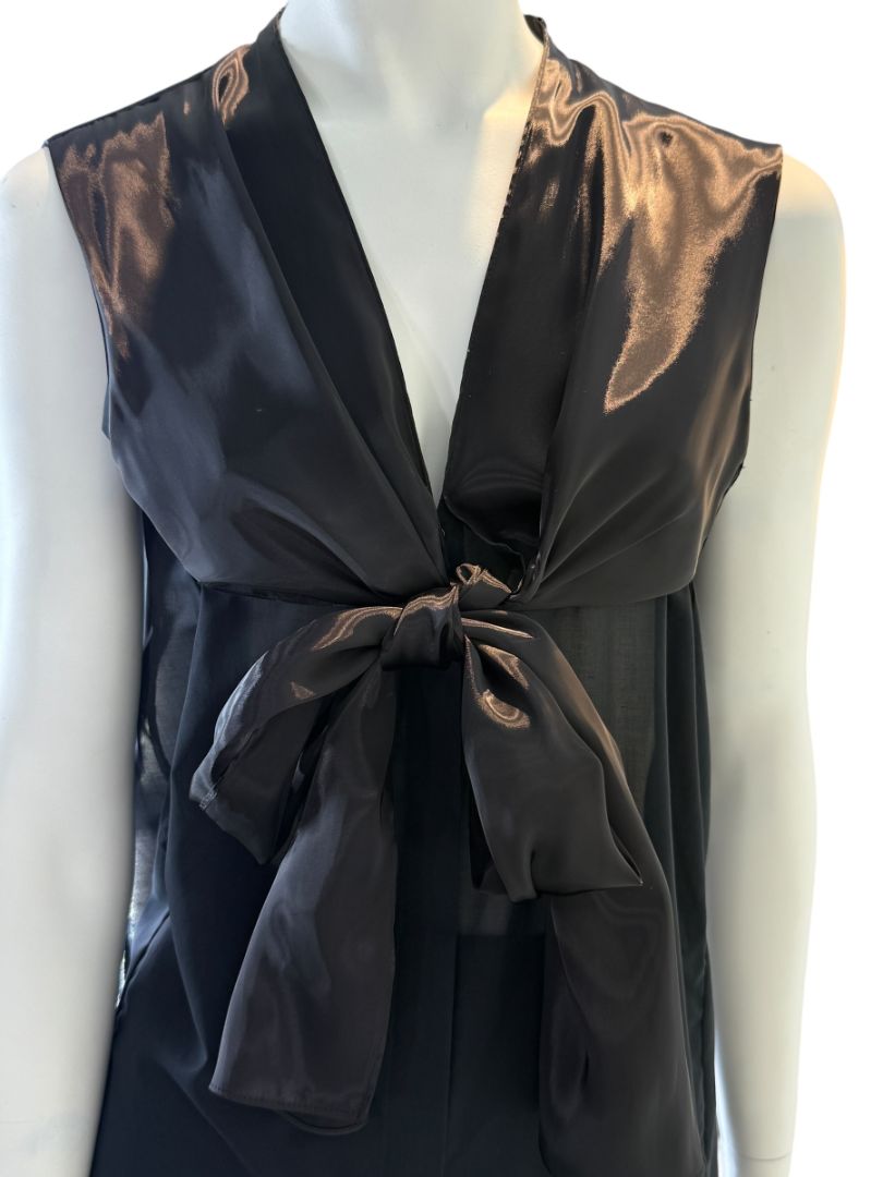Akris Bergdorf Goodman Black Sleeveless Sheer Silk & Cotton Tie-Front Blouse – Size 10