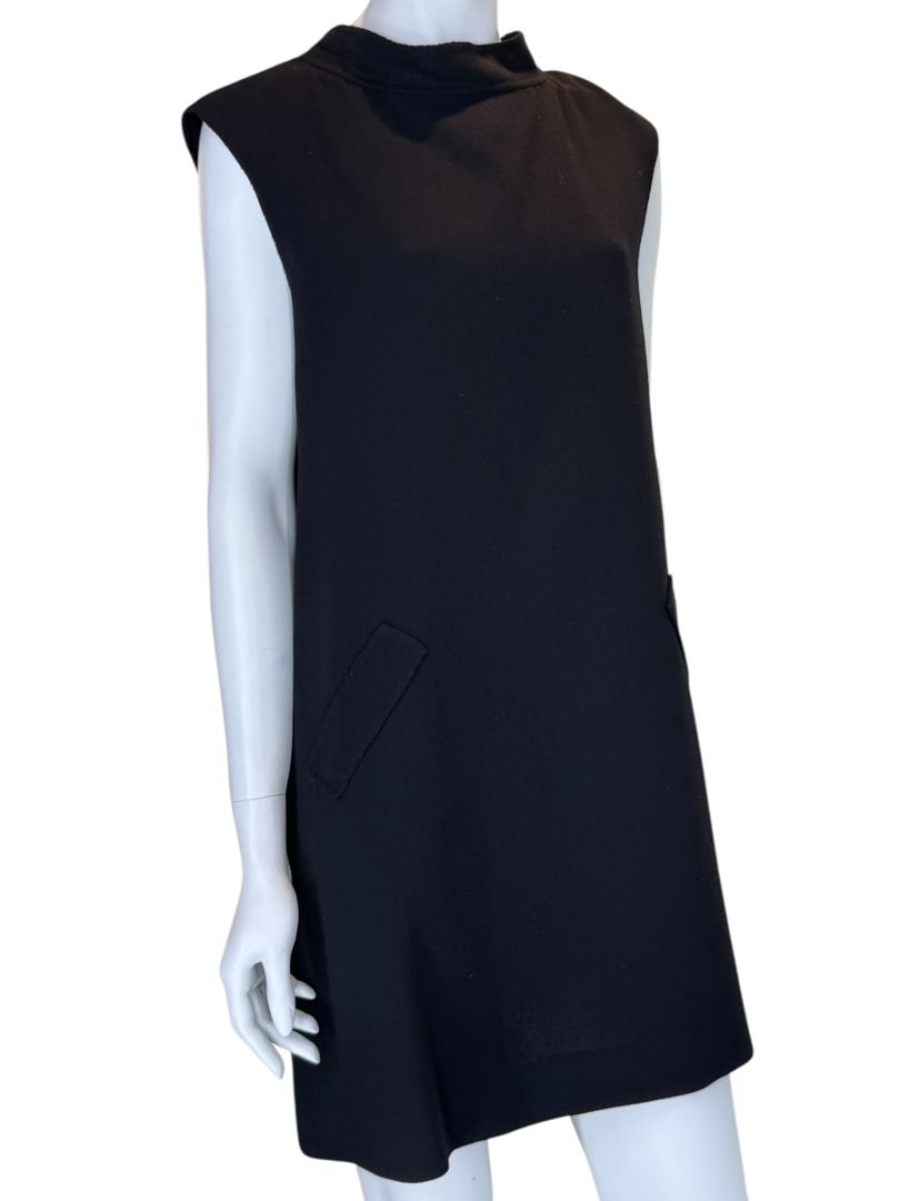 Pamella Roland Black Sleeveless Shift Dress with Back Bow Detail – Large