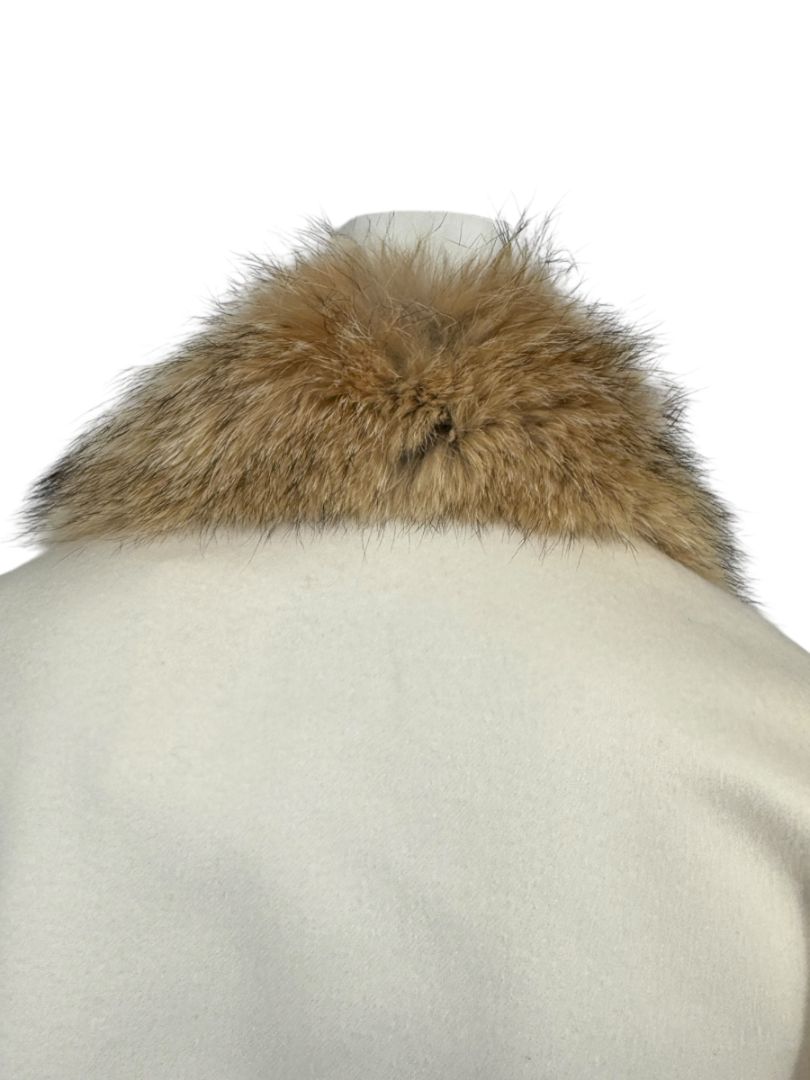 Pamella Roland Ivory Wool Cape Jacket with Natural Fur Trim – O/S