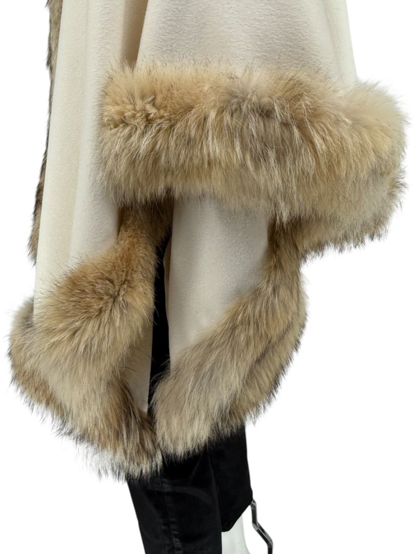 Pamella Roland Ivory Wool Cape Jacket with Natural Fur Trim – O/S
