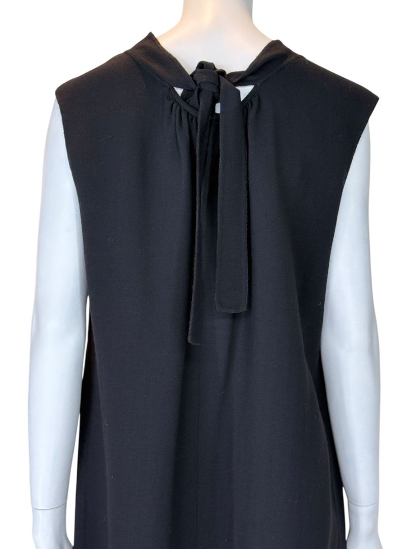 Pamella Roland Black Sleeveless Shift Dress with Back Bow Detail – Large