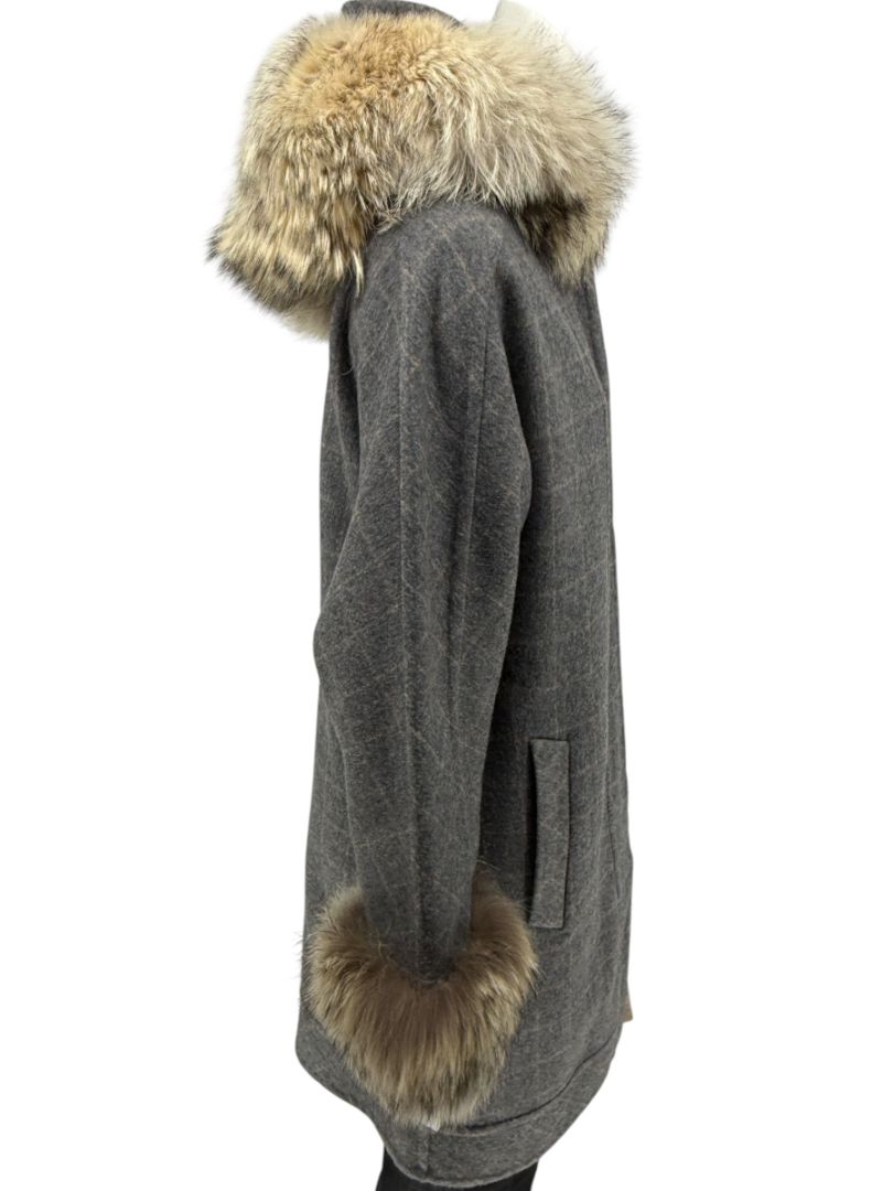Pamella Roland Grey Wool Cape Style Jacket with Fur Trim Hood & Cuffs – Large
