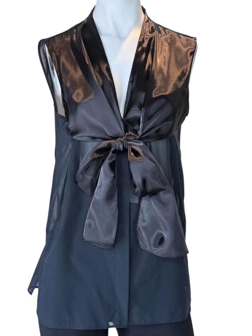Akris Bergdorf Goodman Black Sleeveless Sheer Silk & Cotton Tie-Front Blouse – Size 10