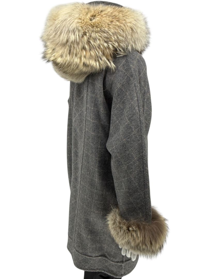 Pamella Roland Grey Wool Cape Style Jacket with Fur Trim Hood & Cuffs – Large