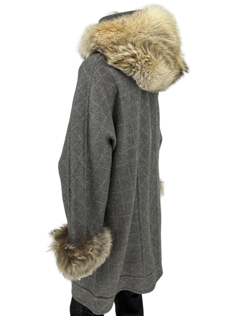 Pamella Roland Grey Wool Cape Style Jacket with Fur Trim Hood & Cuffs – Large