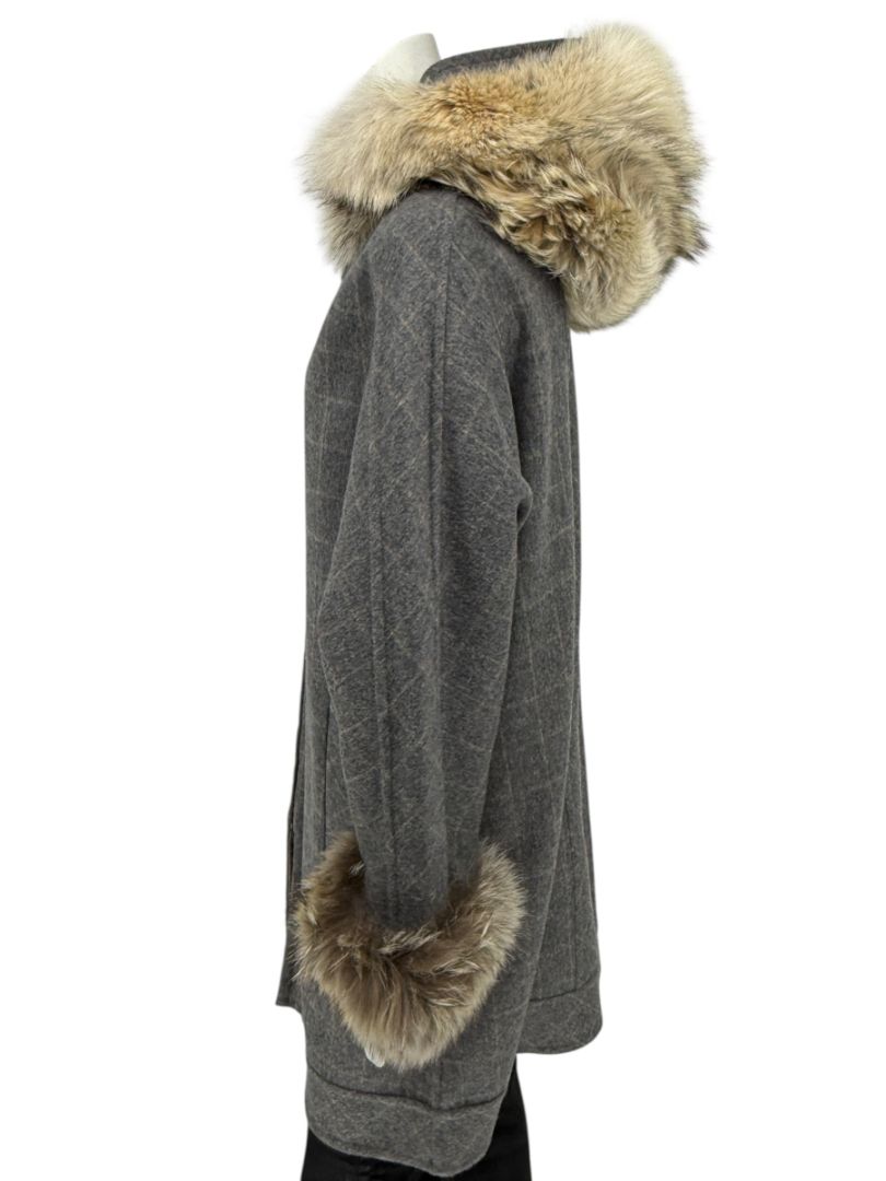 Pamella Roland Grey Wool Cape Style Jacket with Fur Trim Hood & Cuffs – Large
