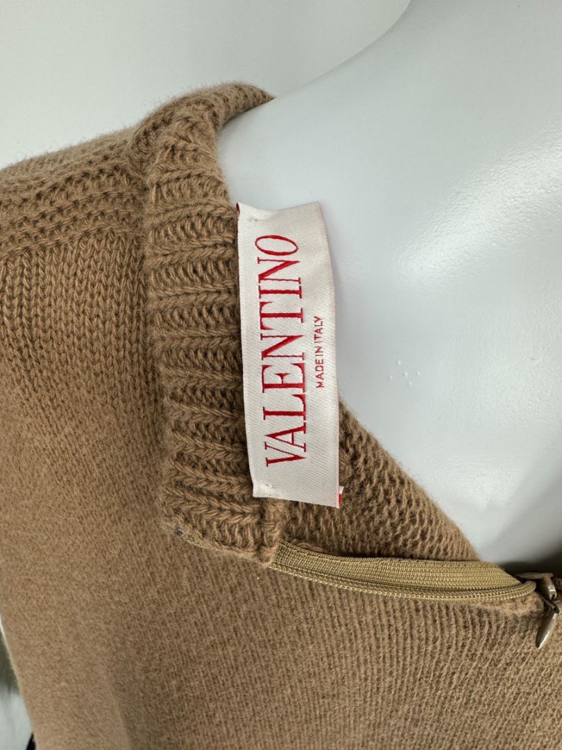 Valentino Knit Poncho with Chain Detail – XS – New with Tags