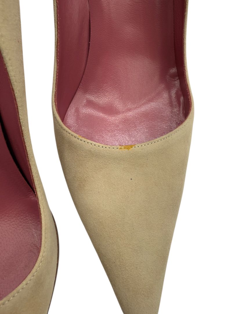 Gucci Nude Suede Kitten Heel Pumps – Size 6