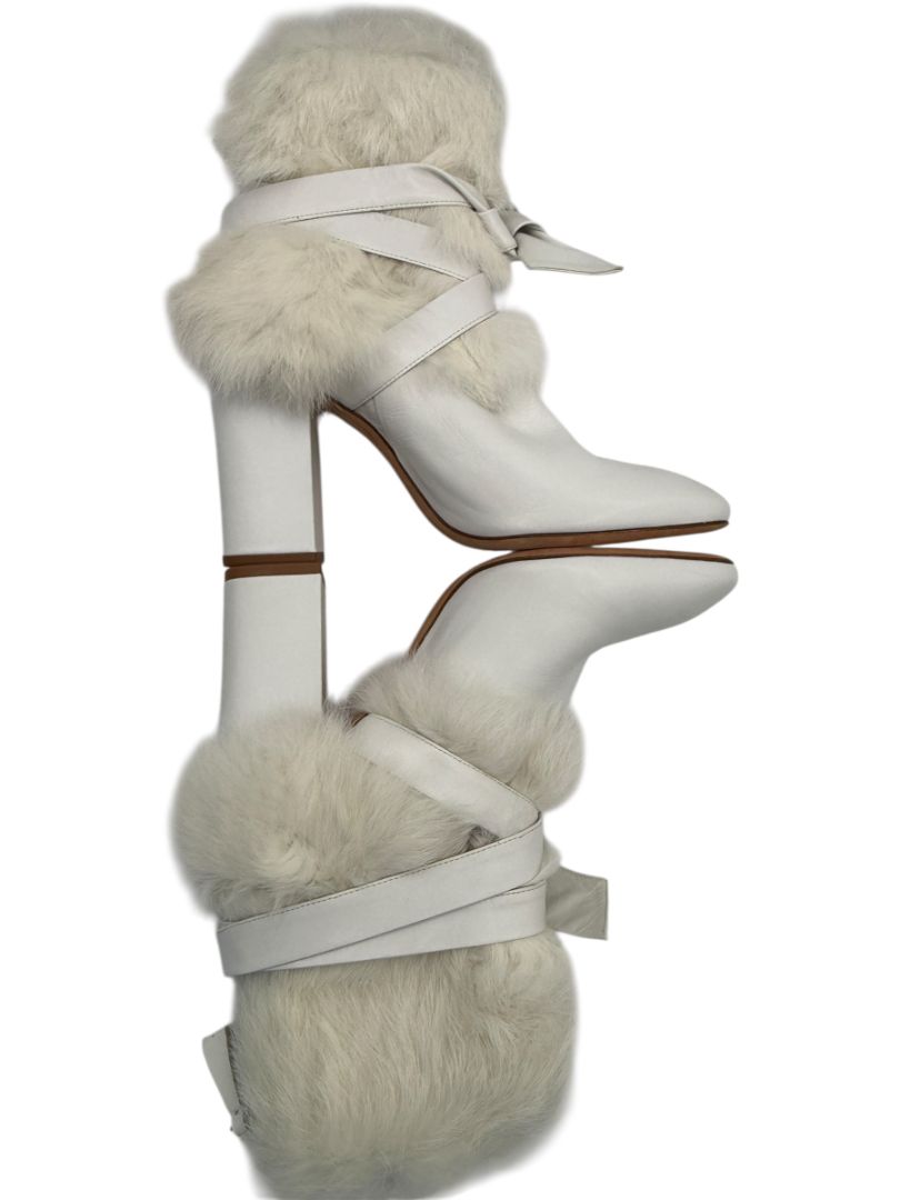 Alexandre Birman White Leather & Fur Ankle Booties – Size 39