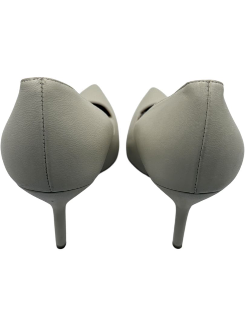 Paul Andrew Ivory Leather Scallop Pumps - Size 39