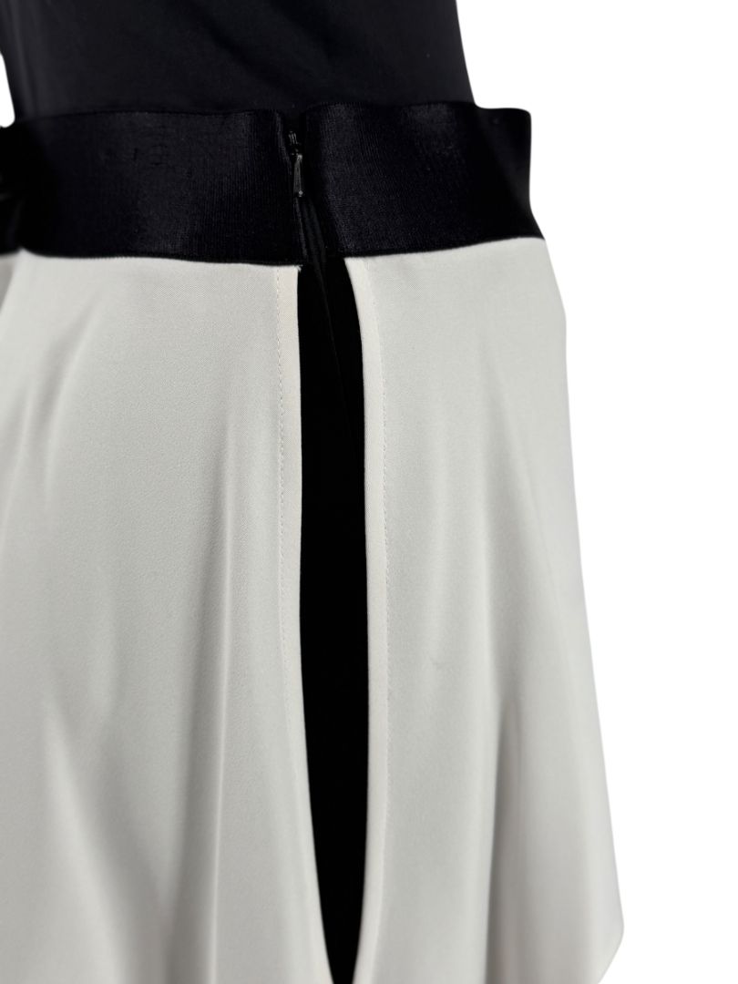 Pamella Roland Black Pants with White Asymmetrical Overlay – Large
