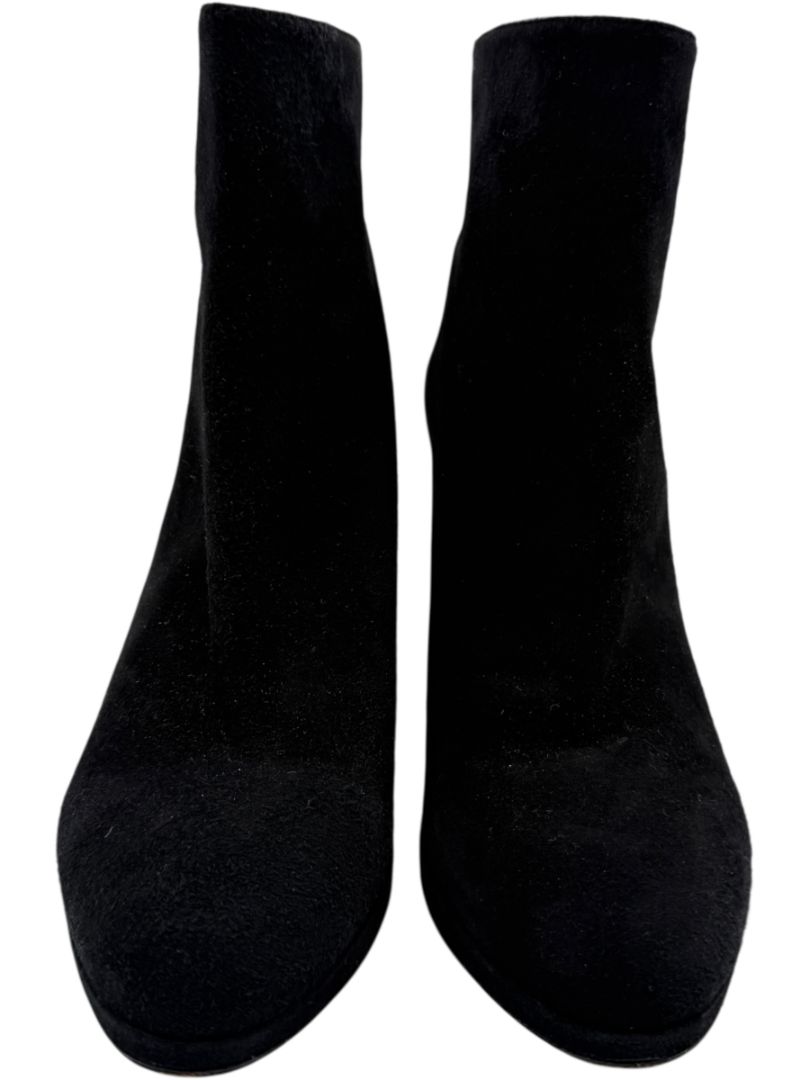 Stuart Weitzman Black Suede Round Toe Booties – Size 8.5M