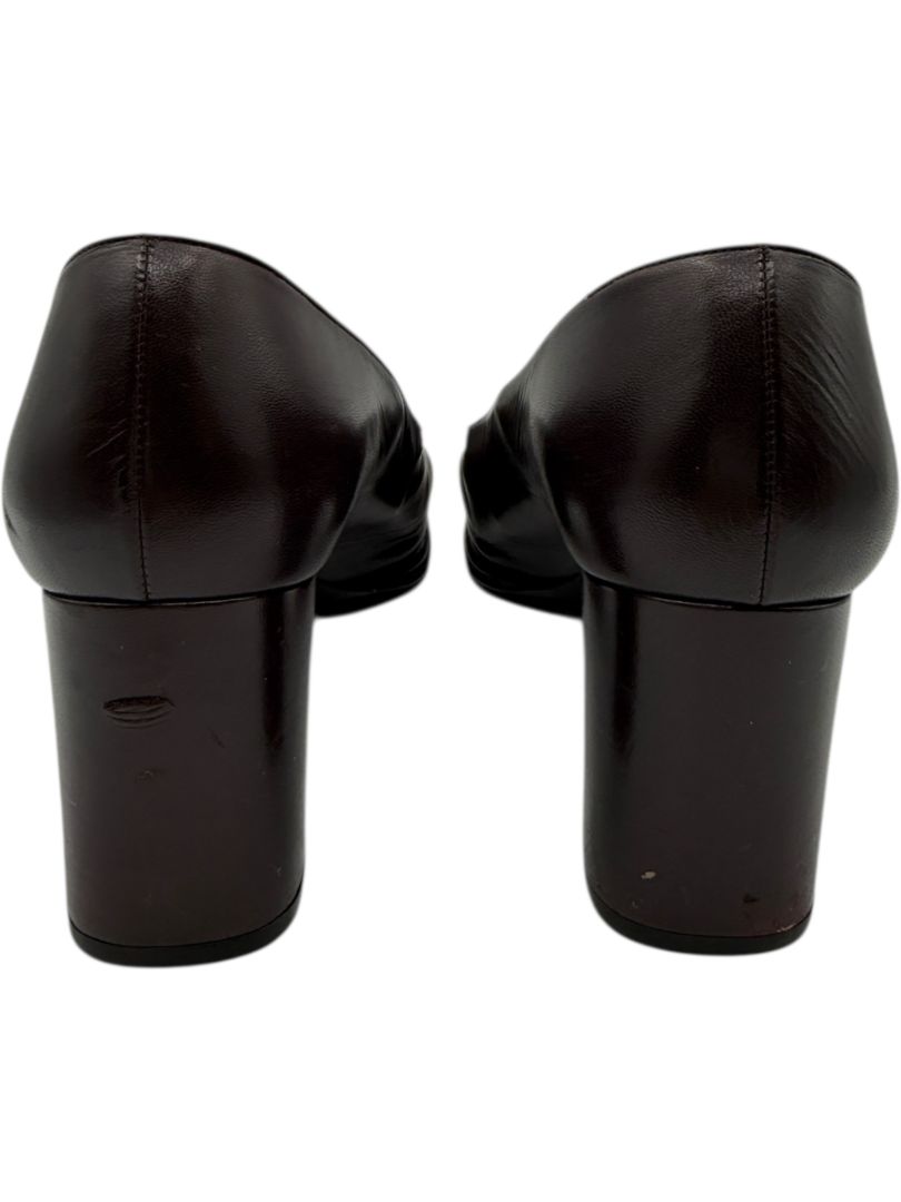 Chanel Two-Tone Leather Cap Toe Pumps in Espresso & Black – Size 40 (US 10)