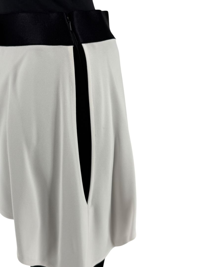 Pamella Roland Black Pants with White Asymmetrical Overlay – Large