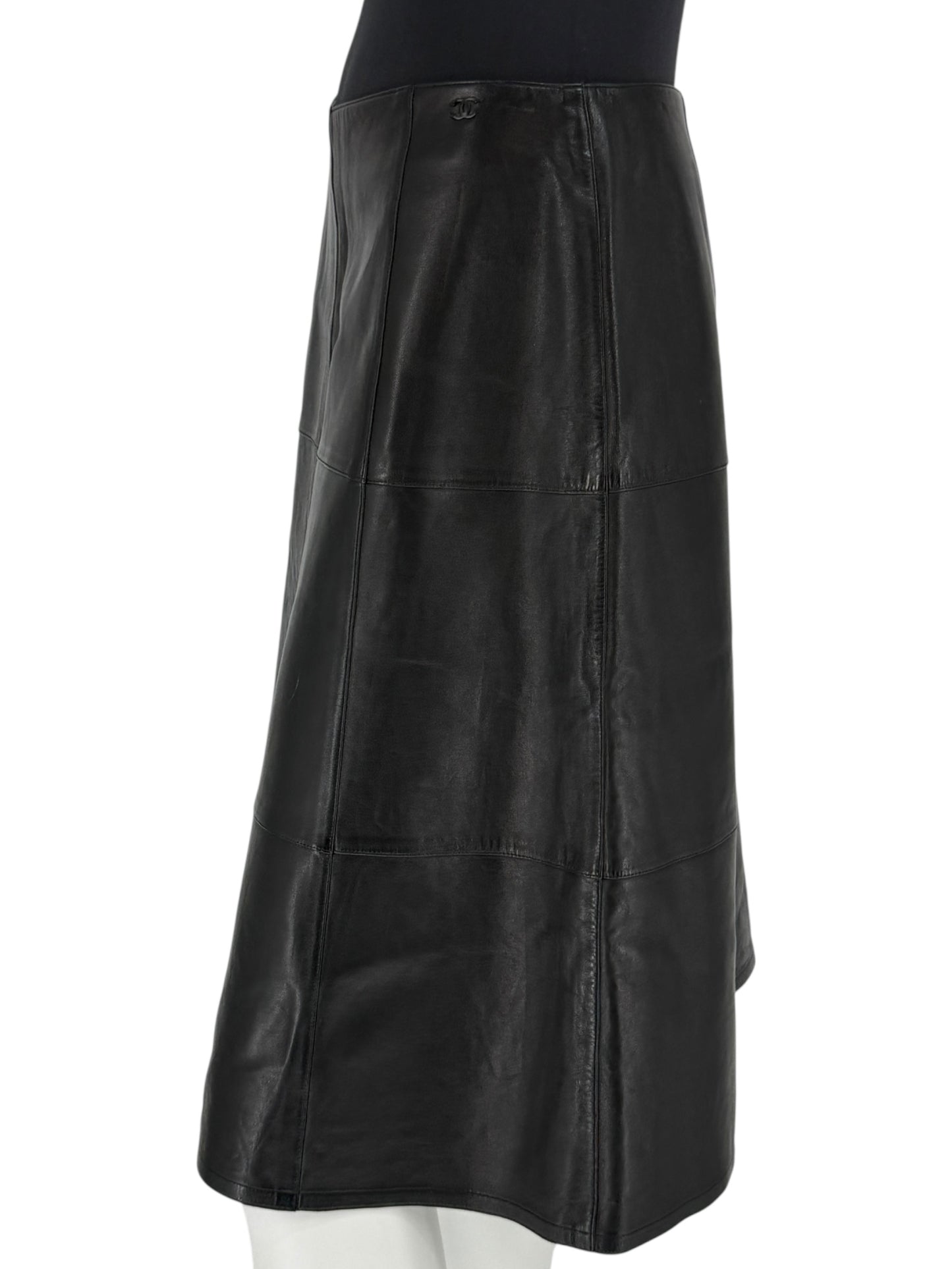 Chanel Black Lambskin Leather A-Line Skirt – Size 40 (FR)