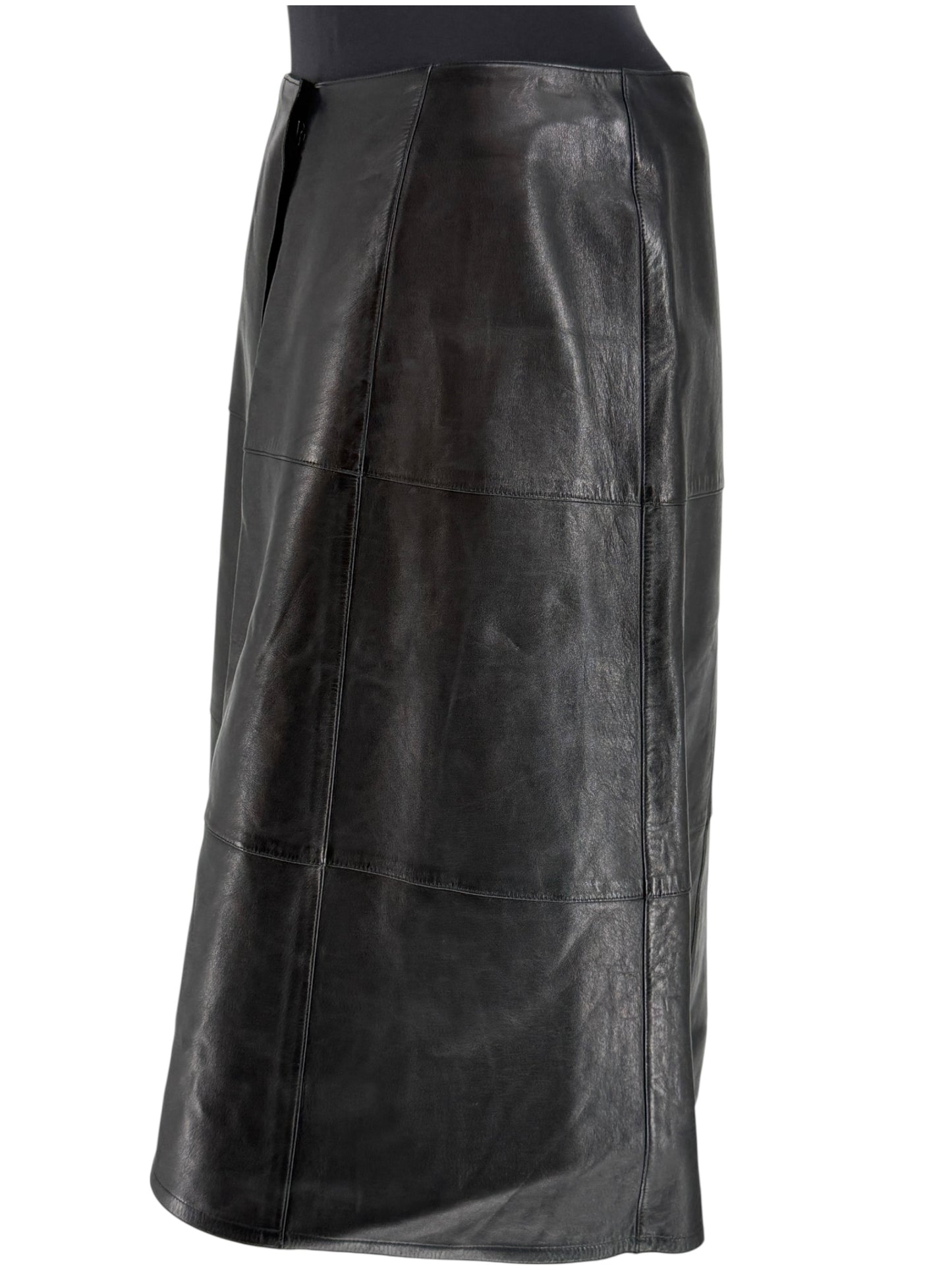 Chanel Black Lambskin Leather A-Line Skirt – Size 40 (FR)
