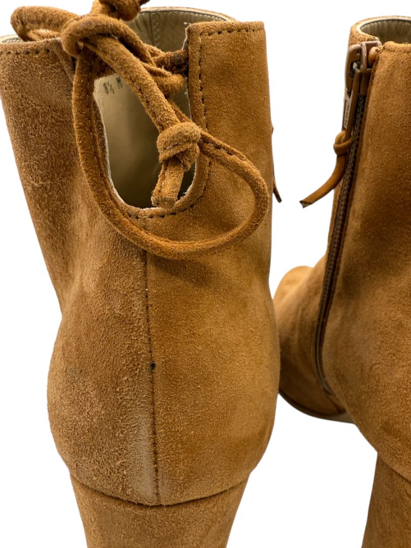 Stuart Weitzman Tan Suede Pointed Toe Booties – Size 8.5M