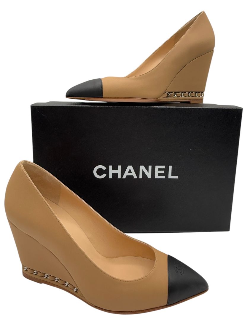 NIB Chanel Chanel Beige/Black Leather Wedge Cap Toe Pumps Size 6
