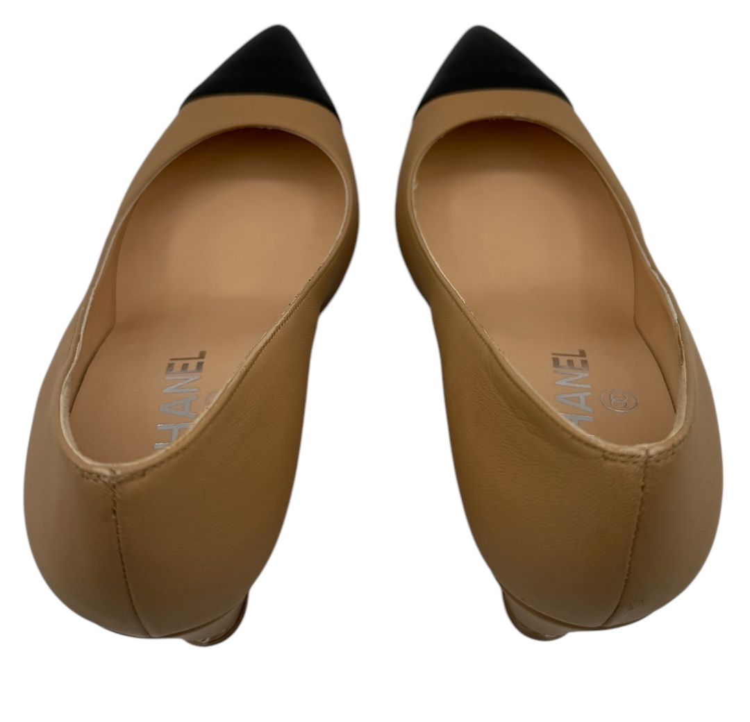 NIB Chanel Chanel Beige/Black Leather Wedge Cap Toe Pumps Size 6