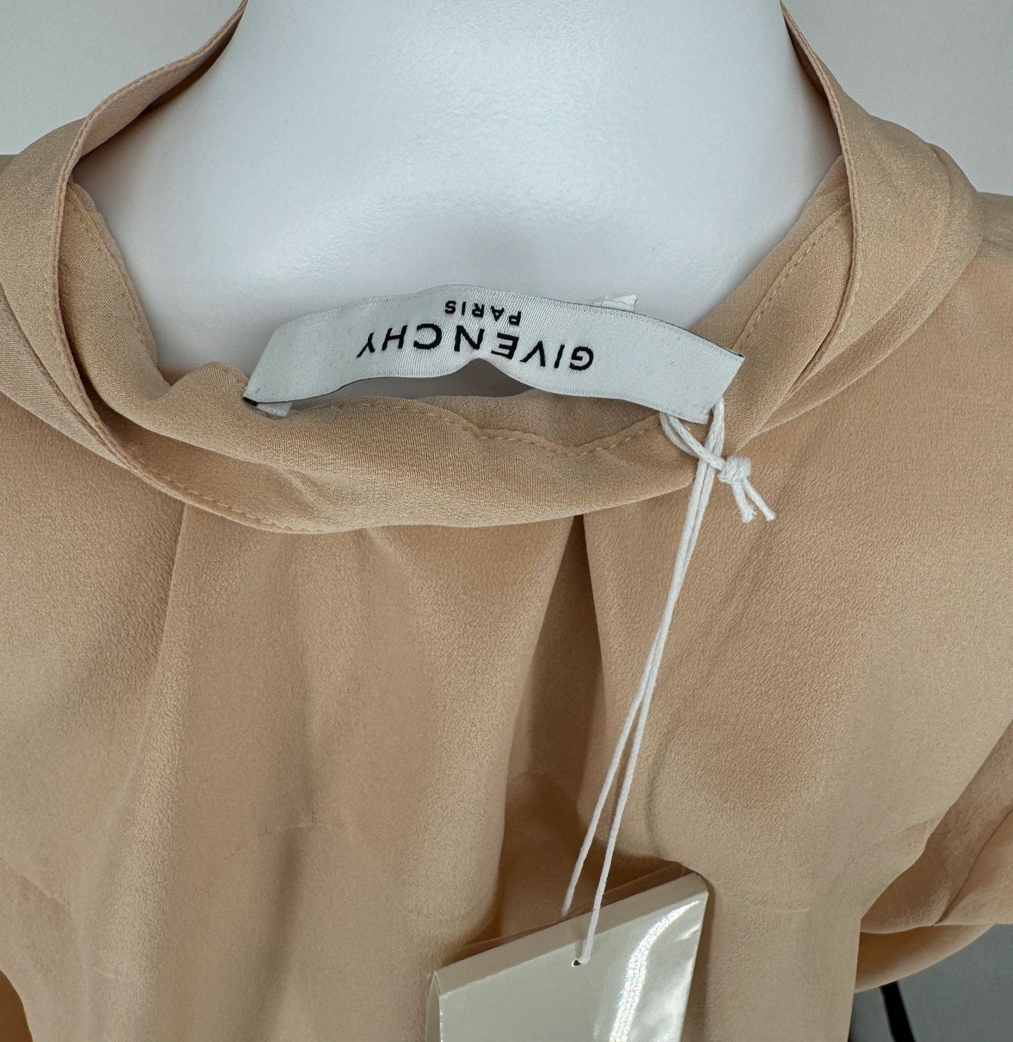 NWT Givenchy Silk Shirt With Detachable Pleated Scarf In Blush - FR 34