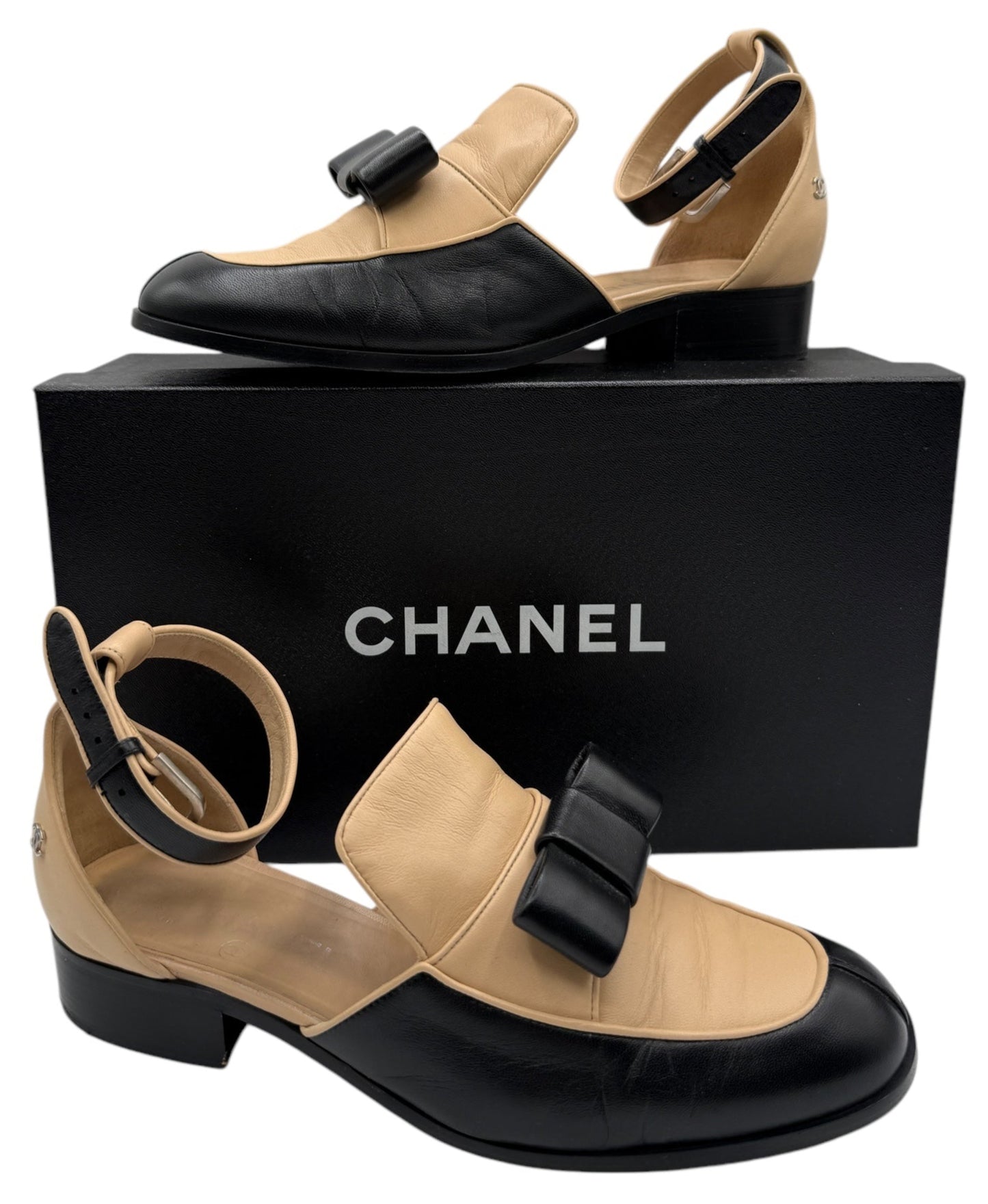 Chanel Spring Runway 2015 Cut-Out Bow Oxfords Shoes Black Beige - Size 40.5