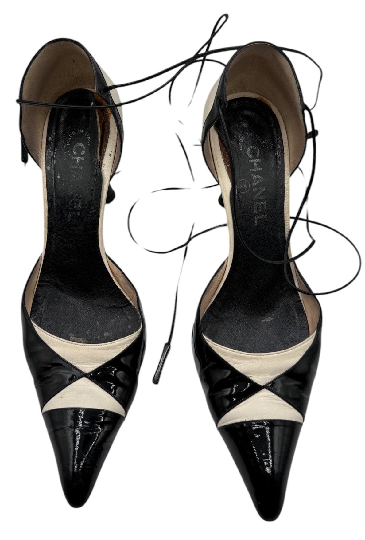 CHANEL Bi Color Black/White Patent Leather Pumps