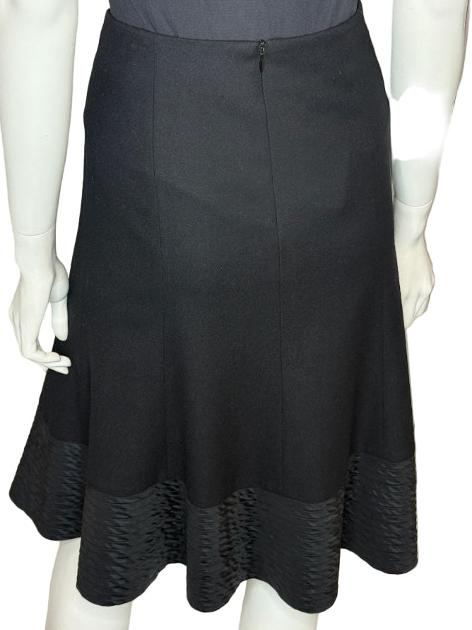 Akris Punto Black Wool A-Line Skirt with Textured Hem – Size 12