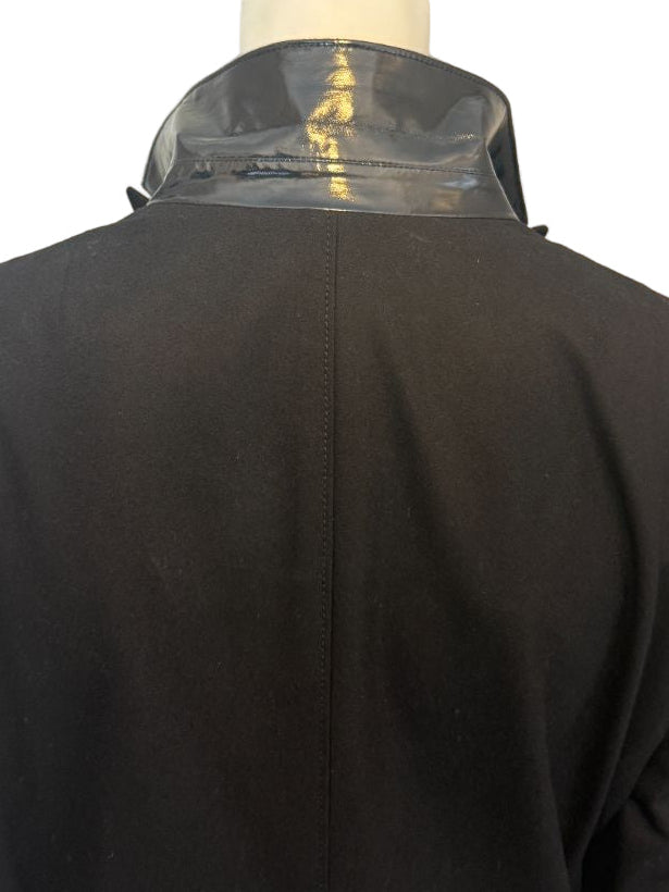 Akris Punto Black Wool-Blend Tailored Blazer with Glossy Trim – Size 14