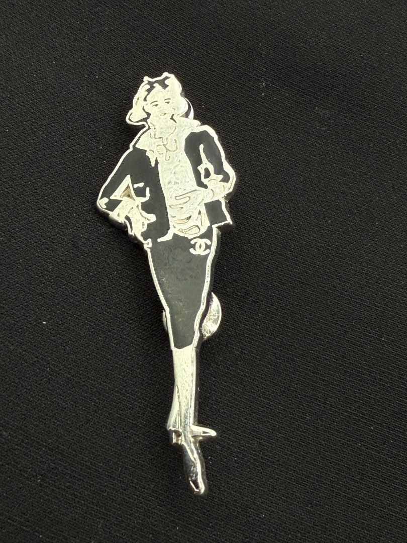 Chanel 03P Silver-Tone “Young Coco Chanel” Silhouette Brooch – Excellent Condition
