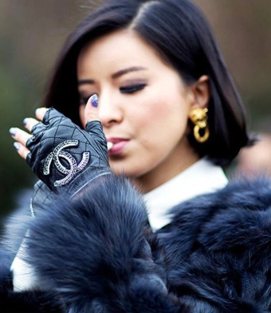 Chanel Quilted Lambskin Beaded CC Fingerless Gloves – Size 7½ – Excellent Preowned Condition (Rare)