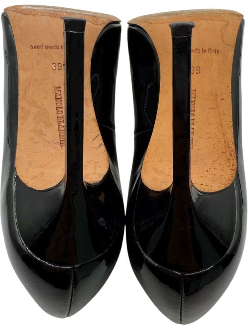 Manolo Blahnik Black Patent Leather Classic Pumps – Size 39