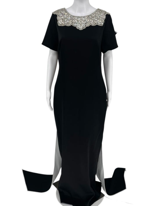Pamella Roland Black jeweled Gown with Dramatic Back Panel – Large