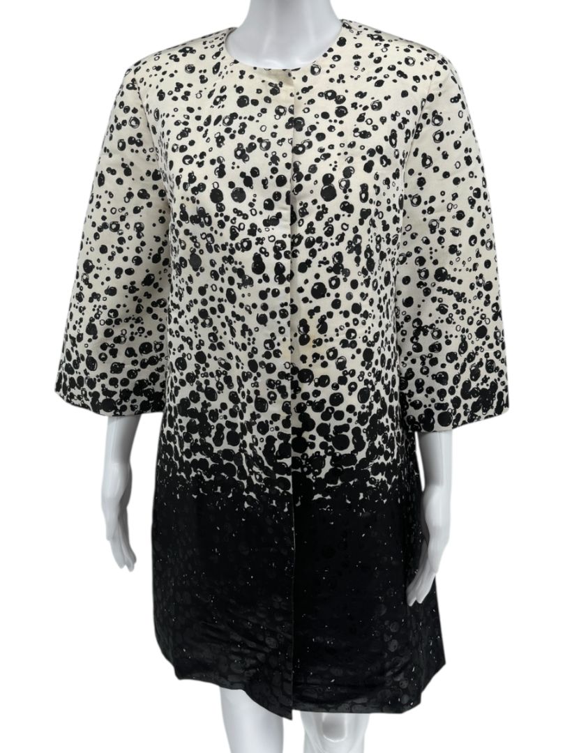 Pamella Roland Black & White Abstract Dot Jacquard Coat – Large