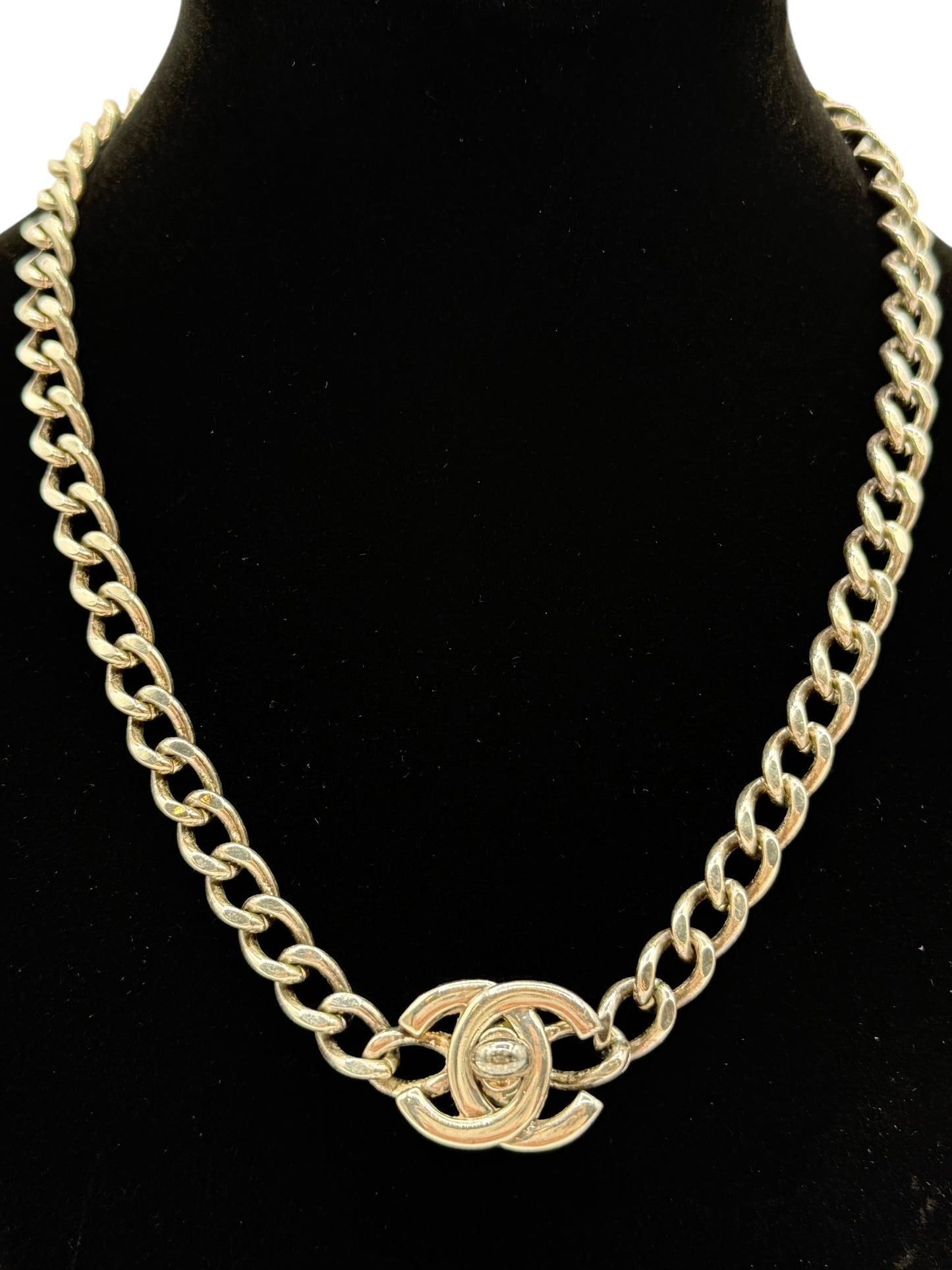 CHANEL Vintage 1996 Silver-Tone CC Turn Lock Chain Necklace