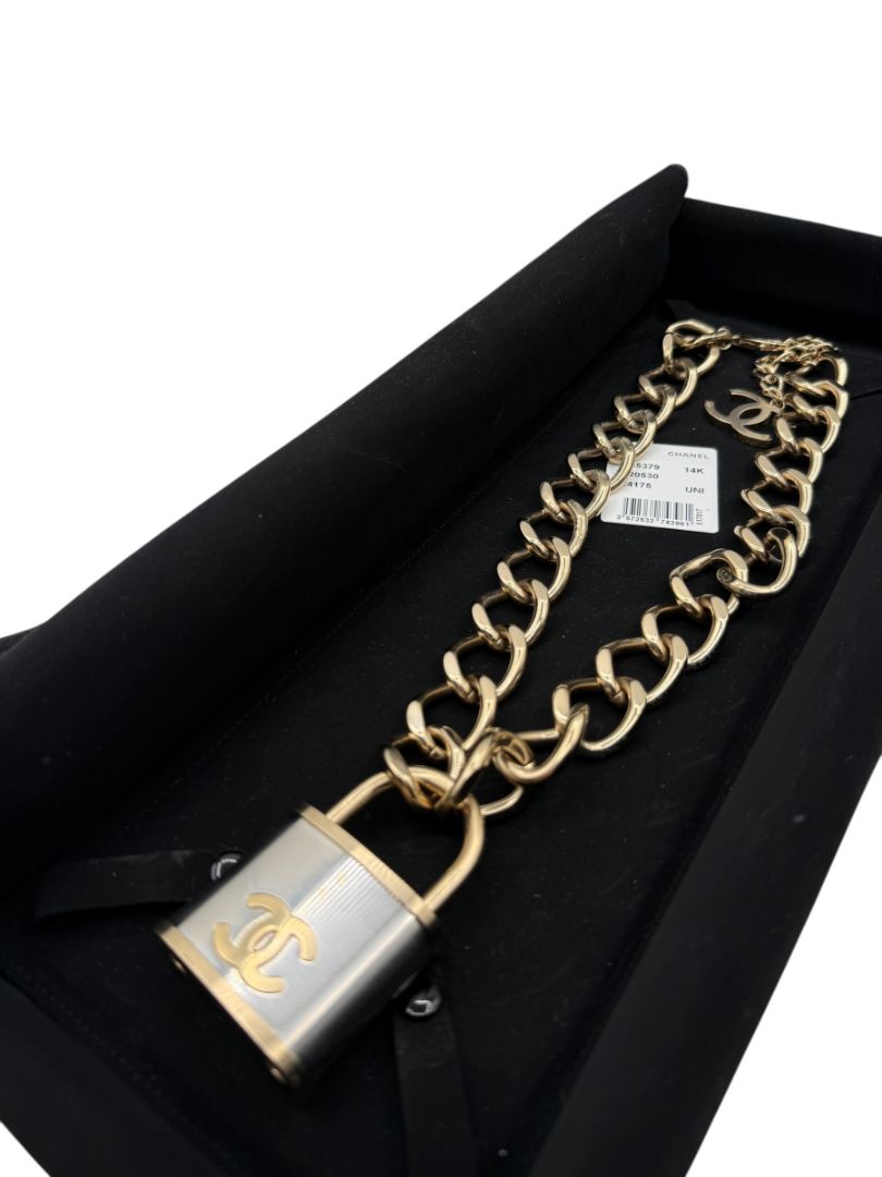 CHANEL Fall 2014 Oversized Padlock Necklace – Excellent Pre-Owned Condition