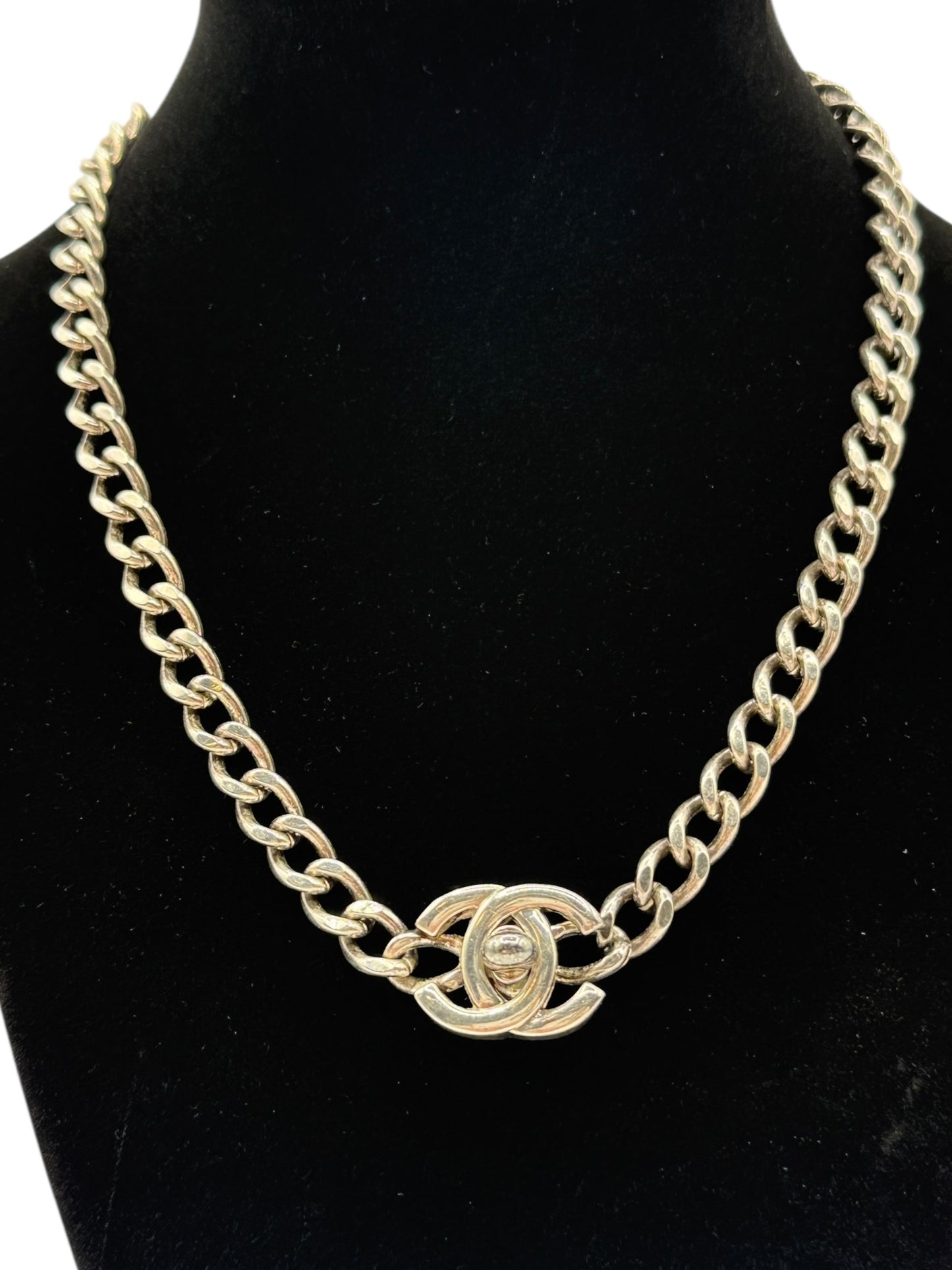 CHANEL Vintage 1996 Silver-Tone CC Turn Lock Chain Necklace