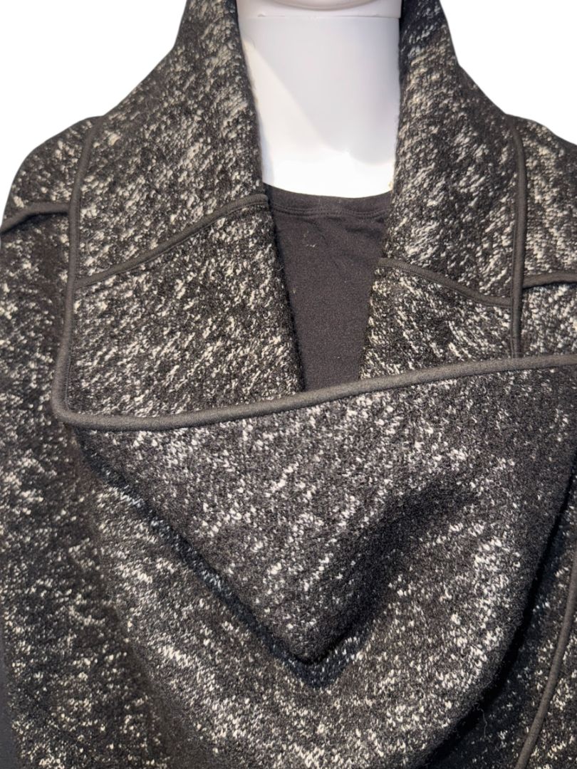 Donna Karan New York Black & White Wool Blend Sleeveless Open-Front Cardigan – Size S