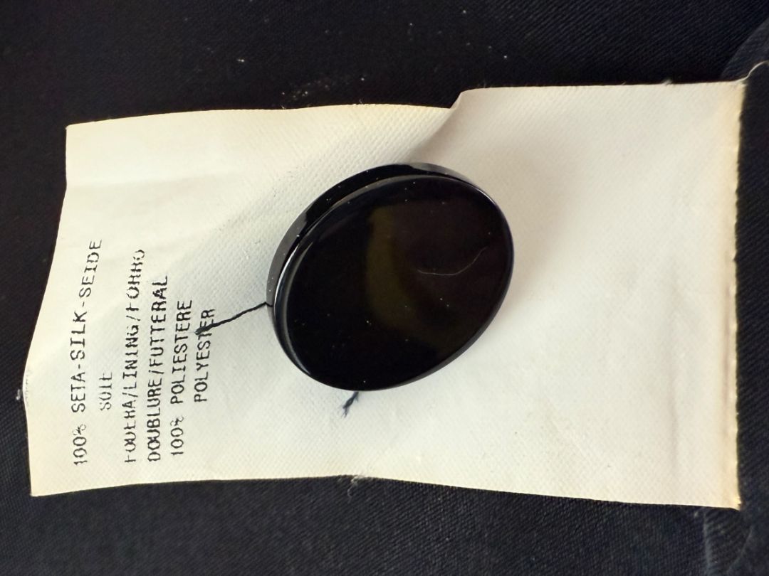 Armani Collezioni Black Rosette-Collar Tailored Jacket – Size 12