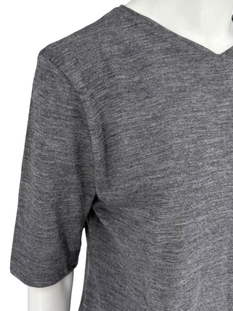 René Lezard Charcoal Gray V-Neck Knit Top – Large