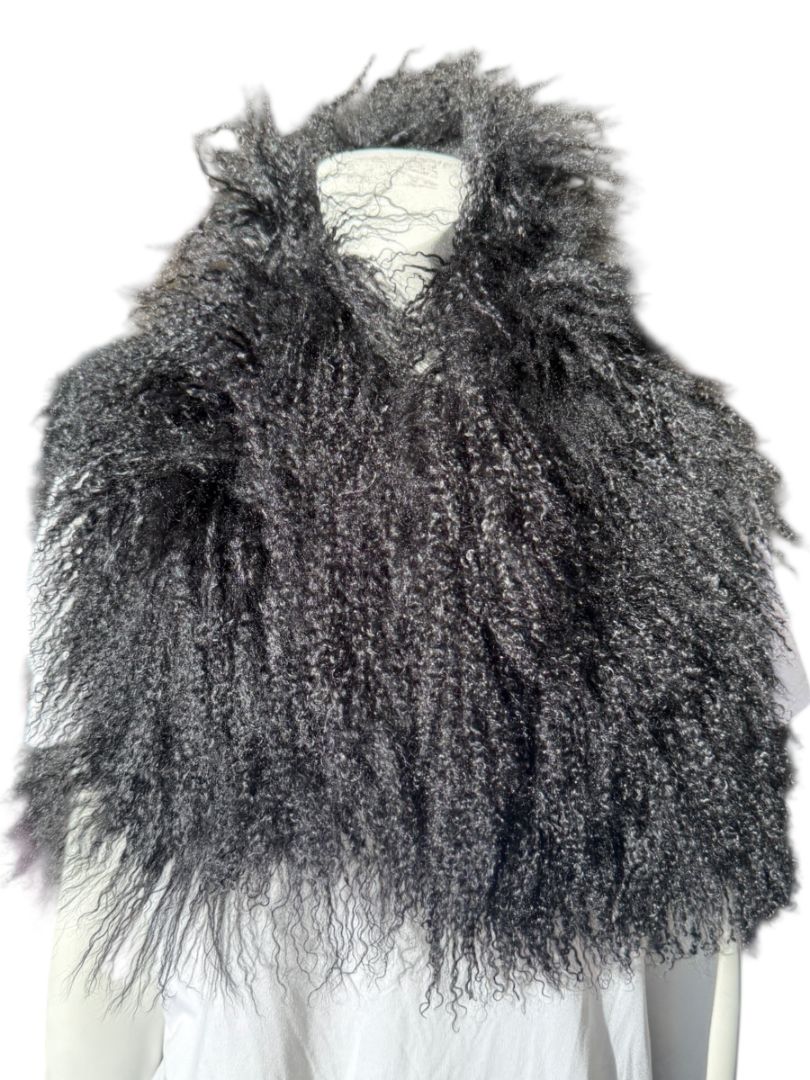 Adrienne Landau Mongolian Lamb Fur Scarf in Black – Excellent Preowned Condition