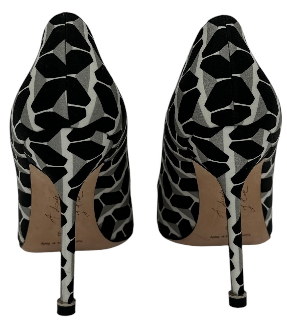 Manolo Blahnik "Hangisi" in Black/White geometric printed pumps - size EU 39