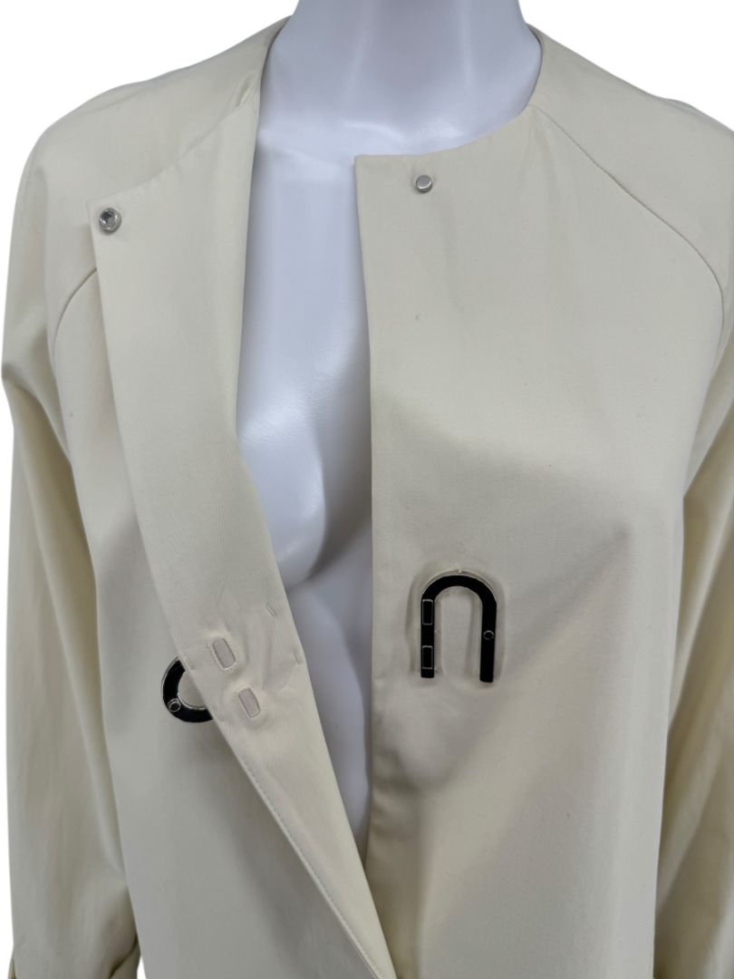 A-K-R-I-S- Cream Magnetic Closure Cotton Coat – Size 6