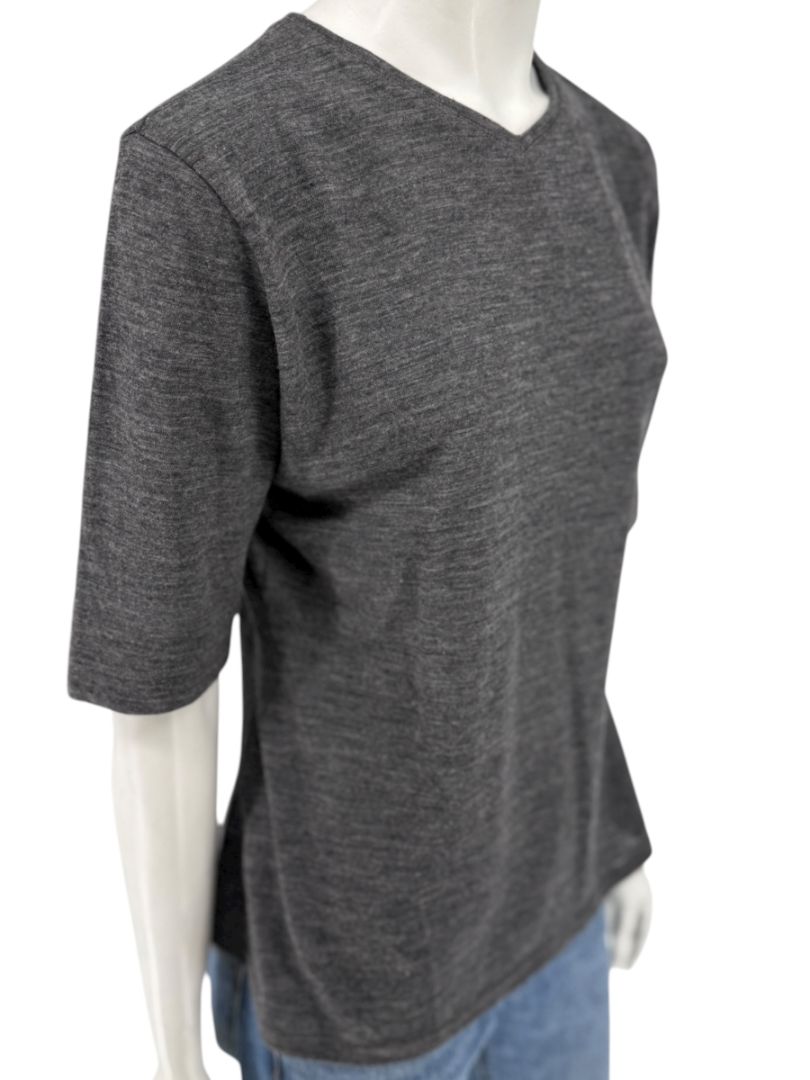 René Lezard Charcoal Gray V-Neck Knit Top – Large