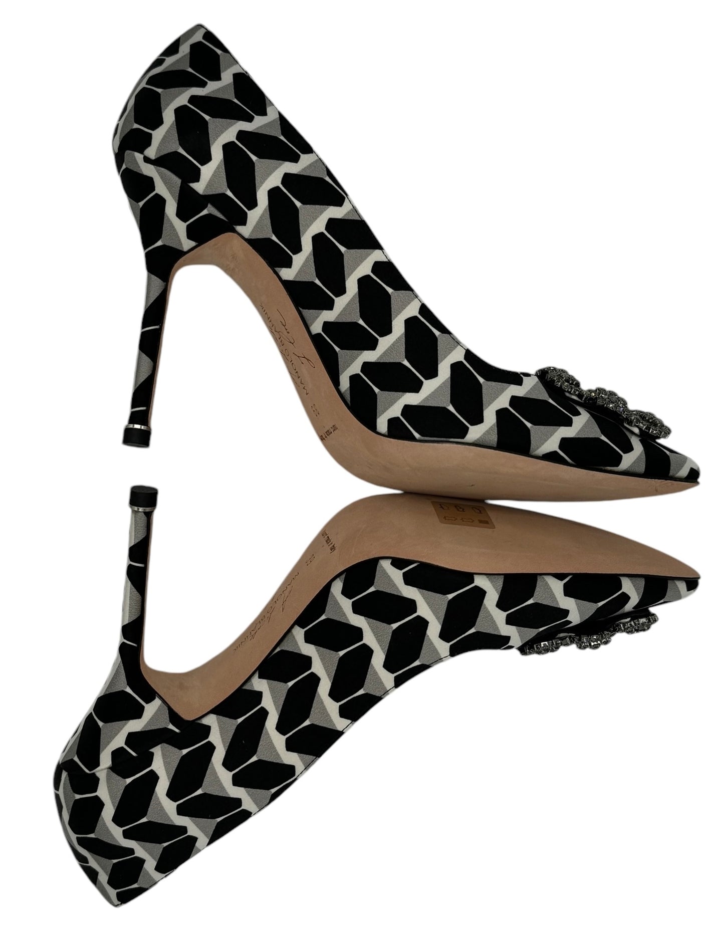 Manolo Blahnik "Hangisi" in Black/White geometric printed pumps - size EU 39