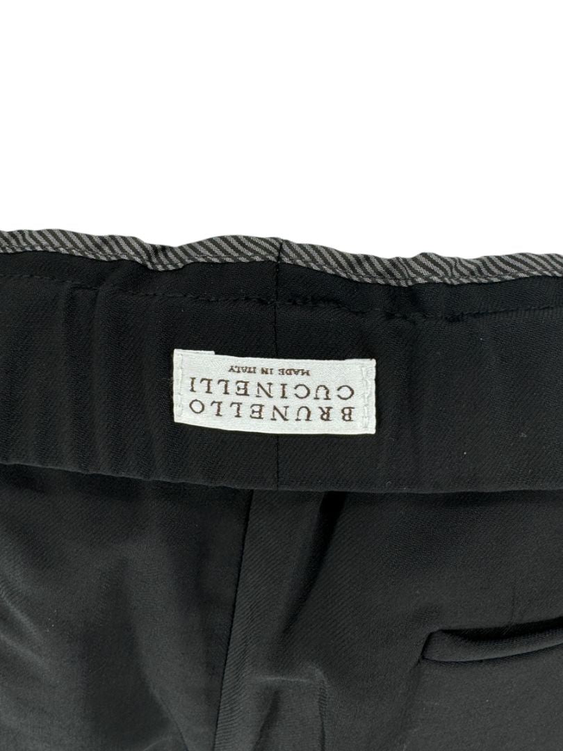 Brunello Cucinelli Black Tapered Pull-On Trousers with Side Pockets – Size US 8